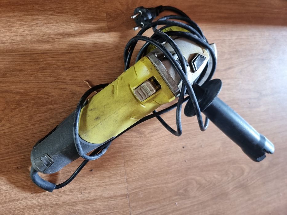 Rebarbadora Ryobi EAG-750RS