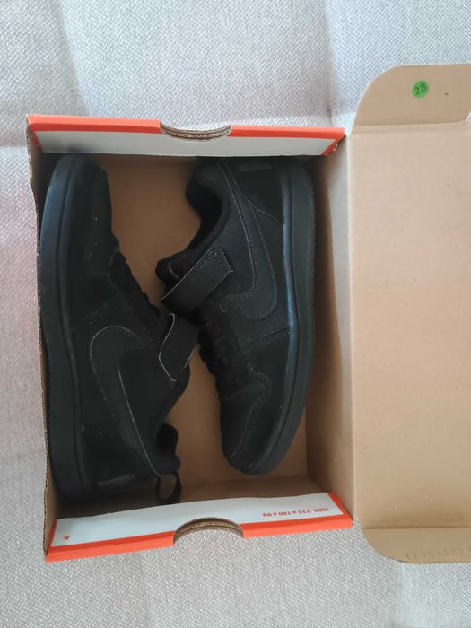 Buty NIKE Court Borough Low rozmiar 31.5