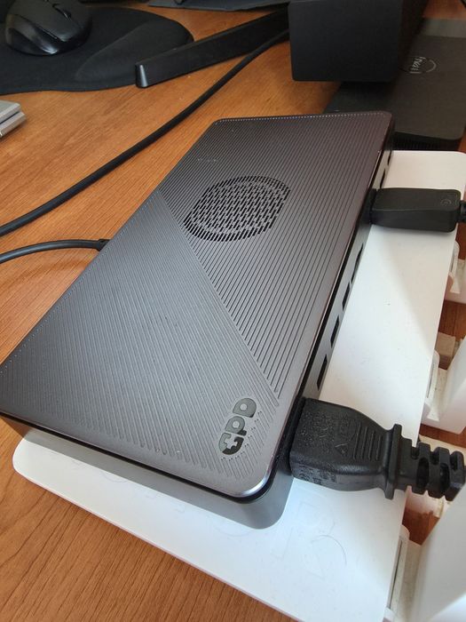 E-GPU - GPD G1 - Radeon RX 7600M XT 8GB - Thunderbolt 4