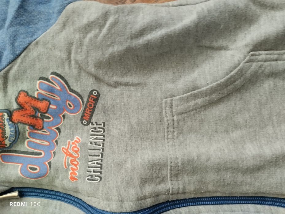 Bluza na zamek z kapturem rozmiar 86