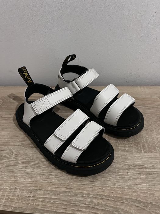 сандалі Dr. Martens Klaire
