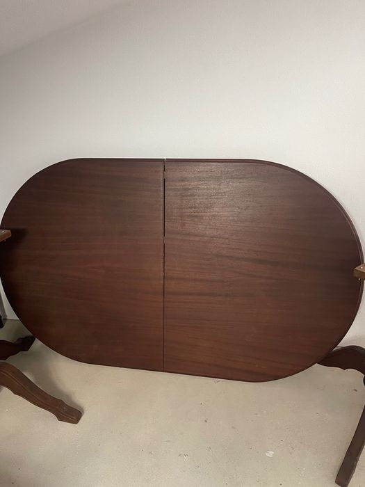 Conjunto de móveis de sala em bom estado +mesa com  7 cadeiras