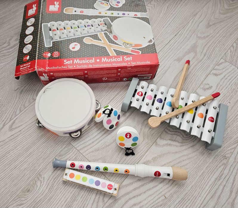 Instrumenty HaPe: cymbałki, kastaniety, tamburyn