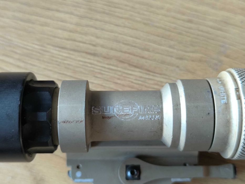 Latarka Surefire m952v