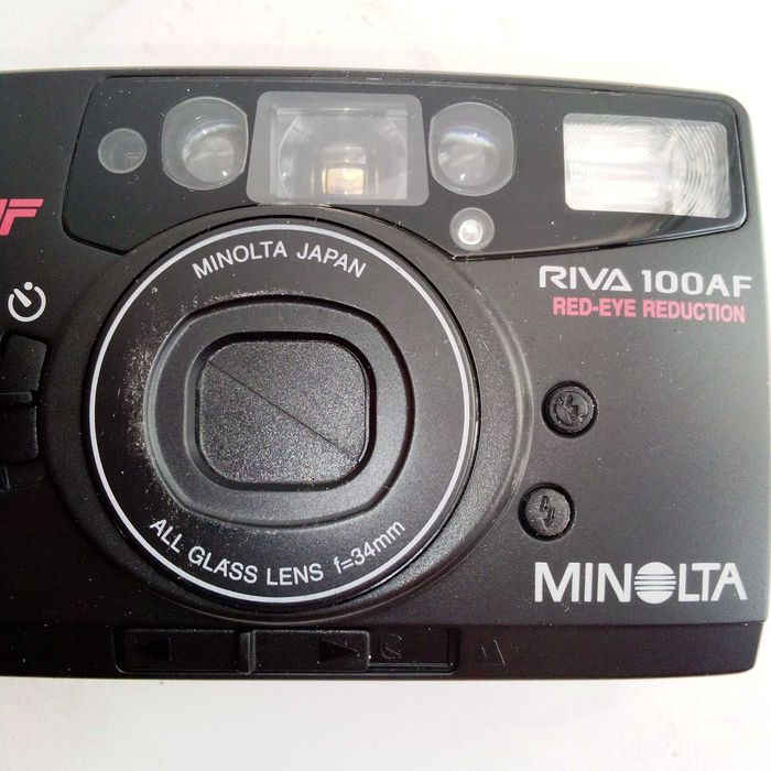Фотоапарат  Minolta RiVA 100AF + чохол