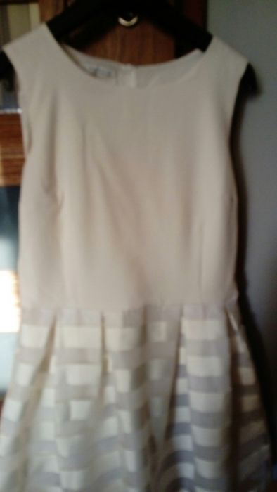 Sukienka ecru rozm. 38 jak nowa