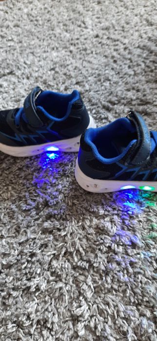 Adidasy , buty sportowe sprandi rozm. 22 migające diody