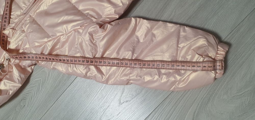 Продам дитячу куртку для дівчинки