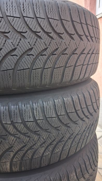 Зимова гума Michenlin 215/60R16