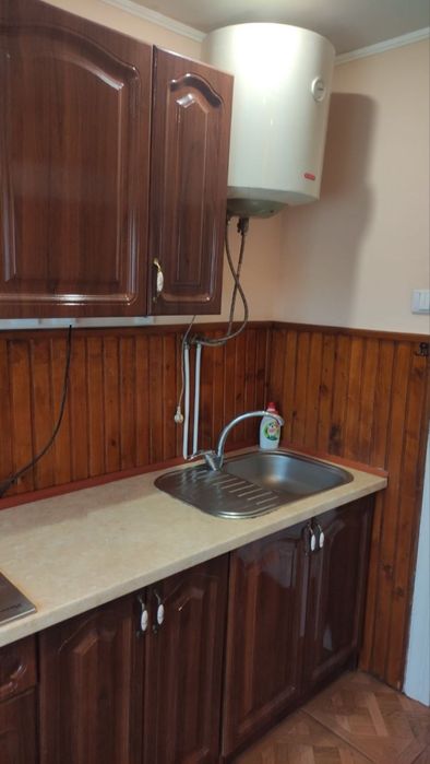 Продаж будинку з сонячними батареями на 30 квт світла