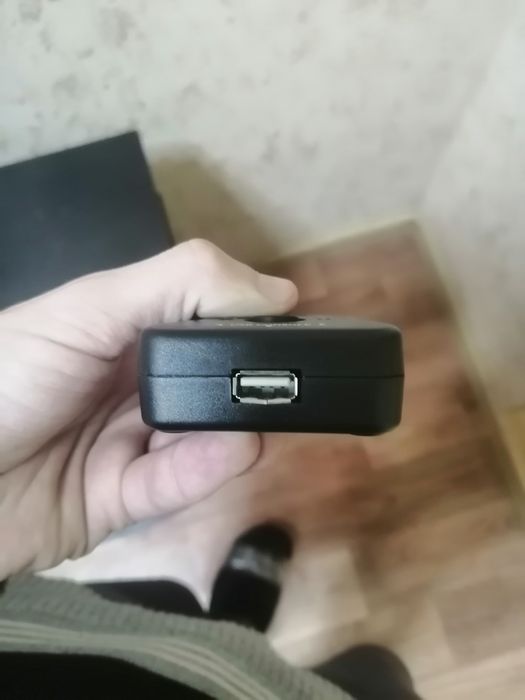 Продам KVM-switch для переключения между гарнитурой на ПК