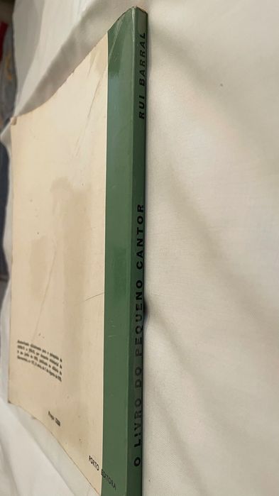 O Livro Do Pequeno Cantor