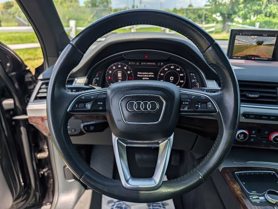 Audi Q7      2019