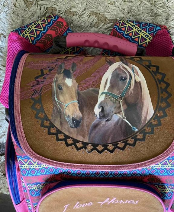 Портфель для дівчинки, ранець