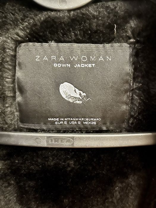 Casaco de penas azul marinho Zara