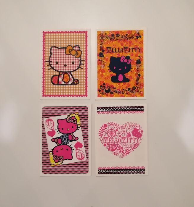 Conjunto de 4 cromos Hello Kitty Bcool, uma edição 2011 da Panini