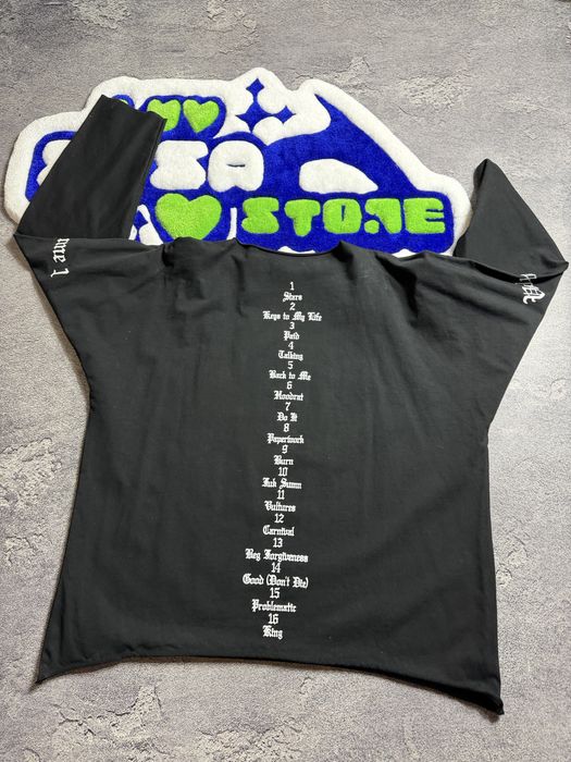 kanye west vultures volume 1 longsleeve in black
