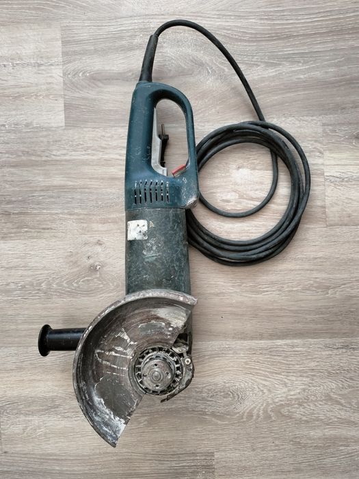 Bosch gws 25 - 230