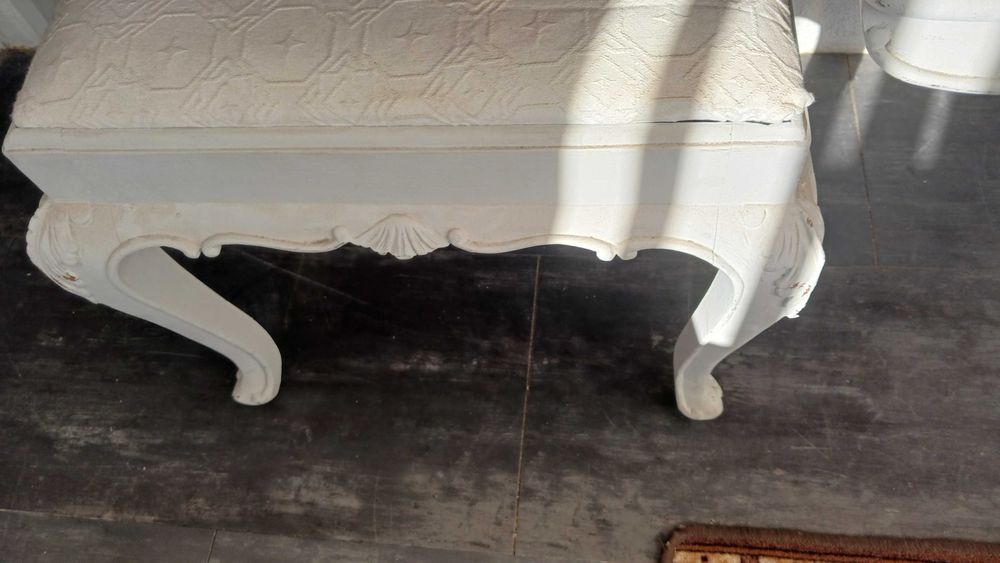 Toucador antigo em madeira maçiça