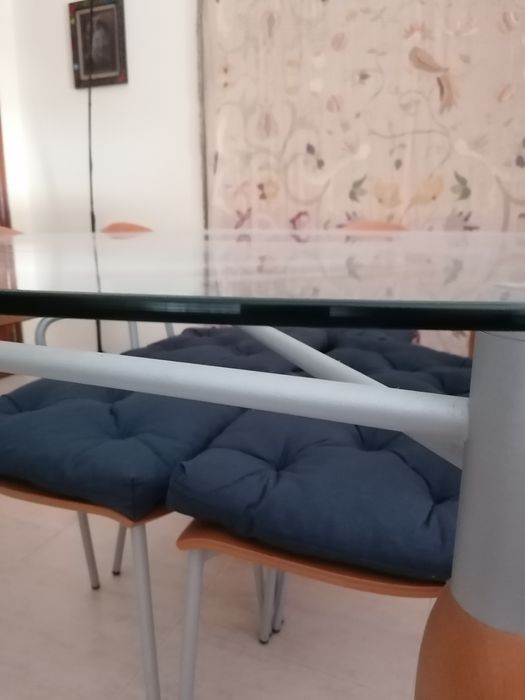 Mesa de refeições tampo vidro