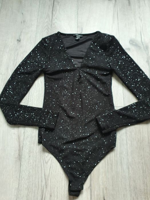 Błyszczące body amisu