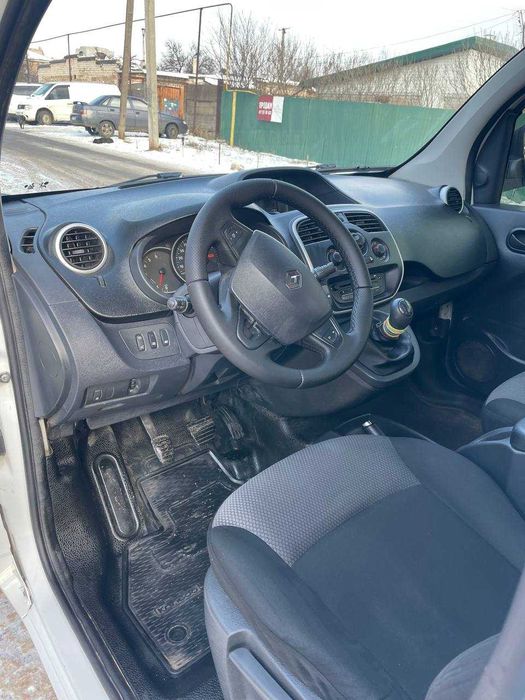 Автомобіль renault