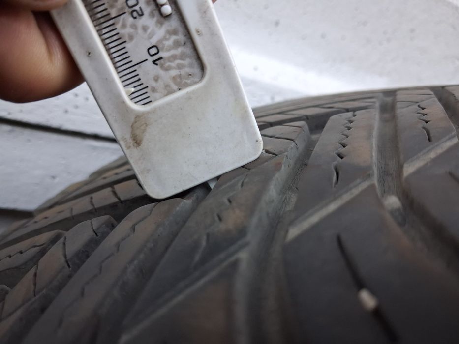 Opony wielosezonowe Hankook 235/45/17 rok 22