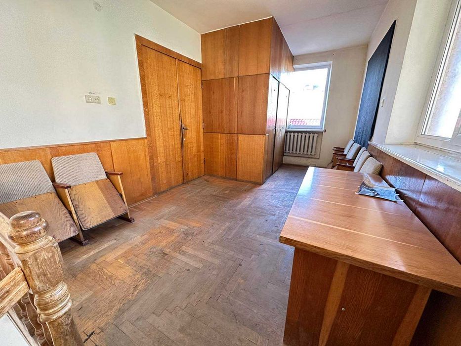 Продається нежитлове приміщення по вул.Дрогобицькій  2 пов.3-пов.буд.