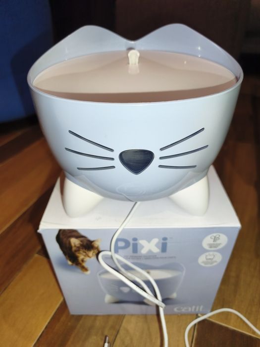 Catit PIXI poidełko/fontanna dla kota - 2,5L + 2 filtry w zestawie