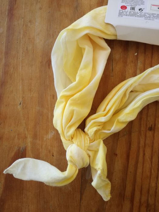 Lenço amarelo e branco Zara