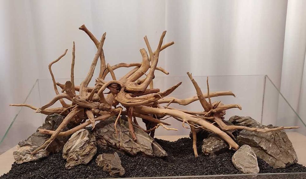 Декорации коряги,камни, грунты