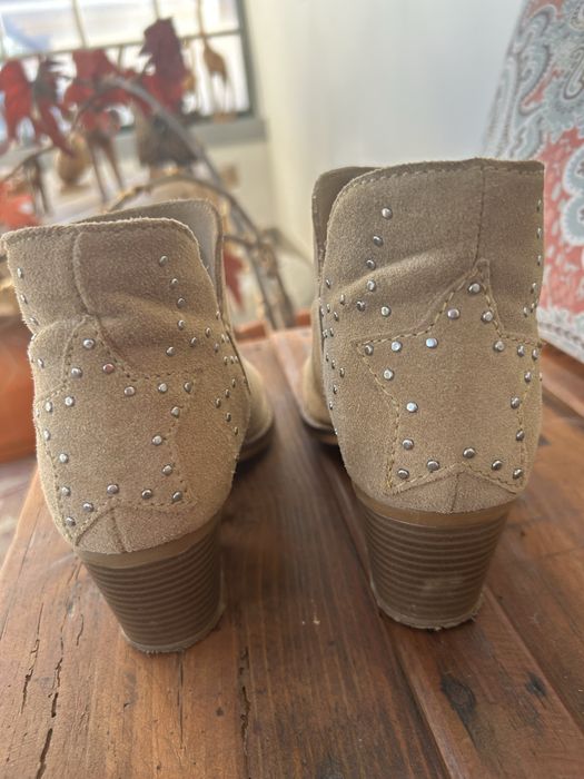 Botins em pele da Springfield