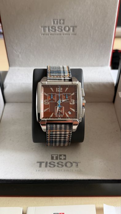Tissot Quadrato chrono WR100 SWISS MADE
