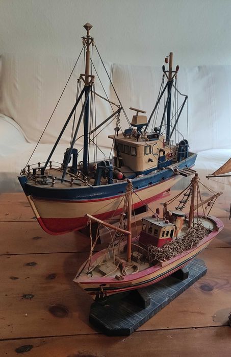 Conjunto de réplicas de barcos