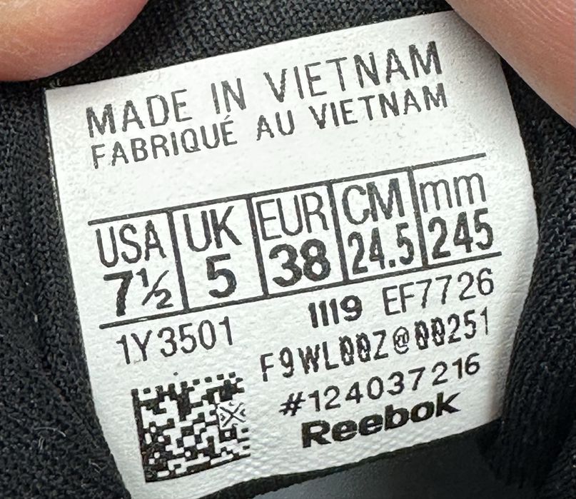 Жіночі чорні кросівки Reebok DMX 38p