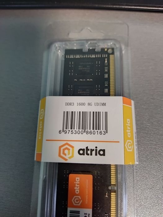 Оперативна память DDR3 8Gb 1600 Mhz