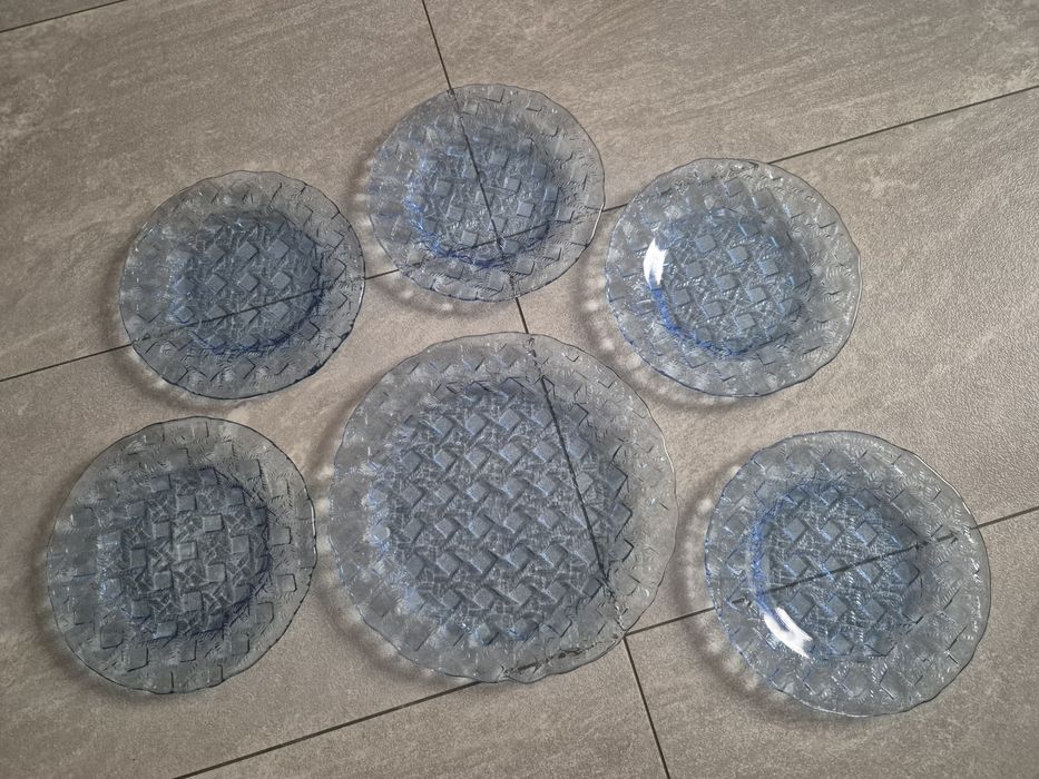 Zestaw talerzy PRL Ząbkowice plecionka kratka koszyczek niebieskie PRL