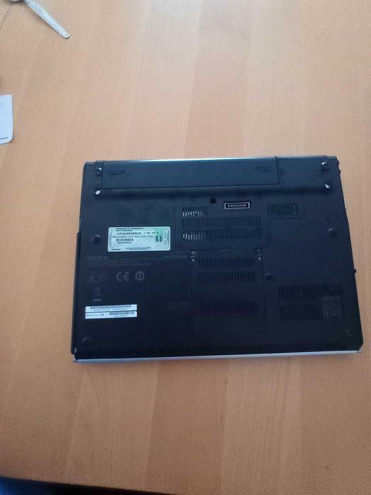 Portátil Sony Vaio VGN-SZ1HP/B sem carregador para peças