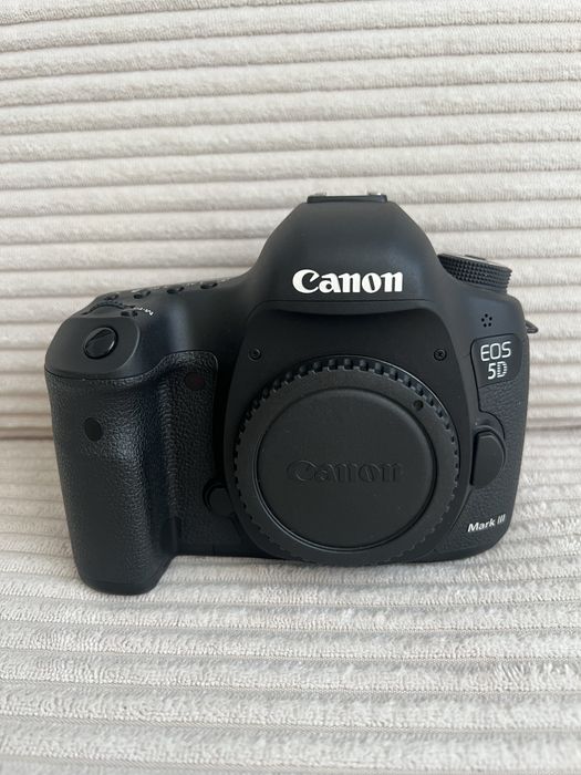 Aparat fotograficzny Canon EOS 5D Mark III stan jak nowy + gratisy