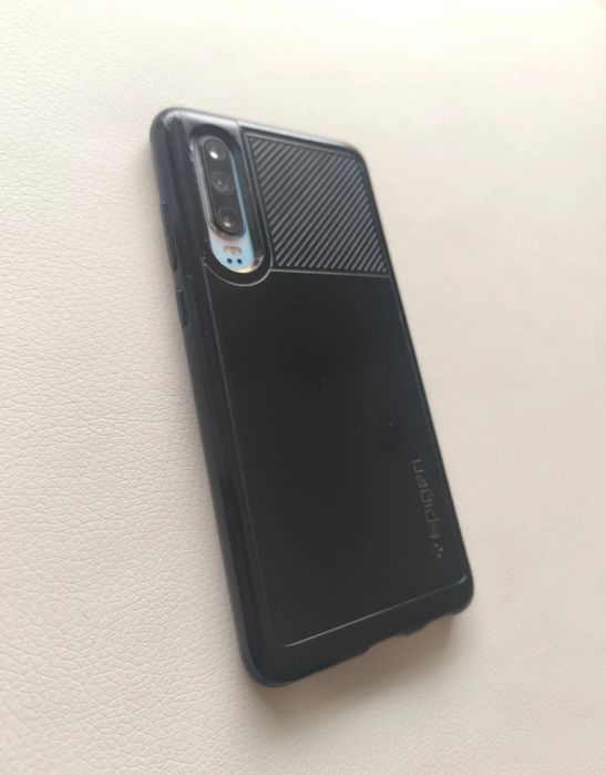 Telefon Huawei p30 z etui