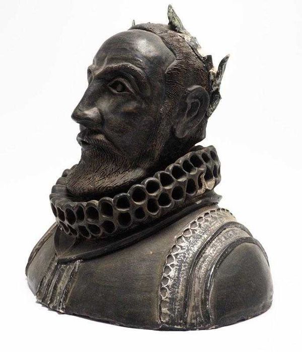 Busto Luís de Camões