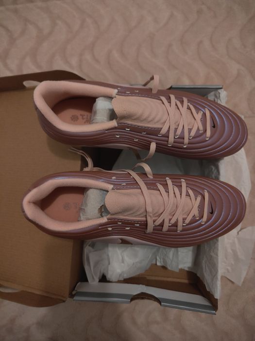 Novas Chuteiras Nike Tiempo