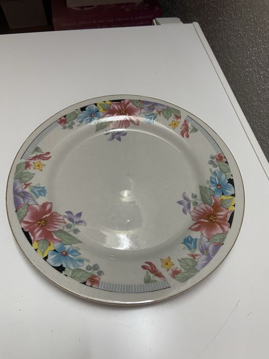 Conjunto completo e novo para 4 pessoas