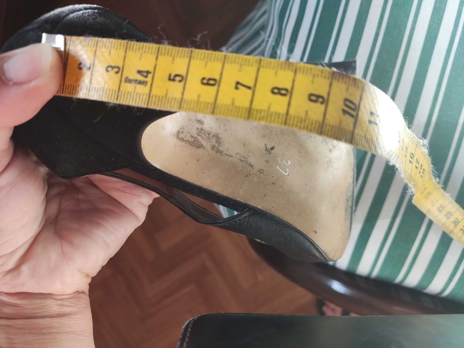 Sapatos Salto Alto em Pele e Camurça Pretos - Tamanho 37