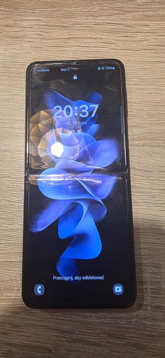Samsung Galaxy Z Flip3