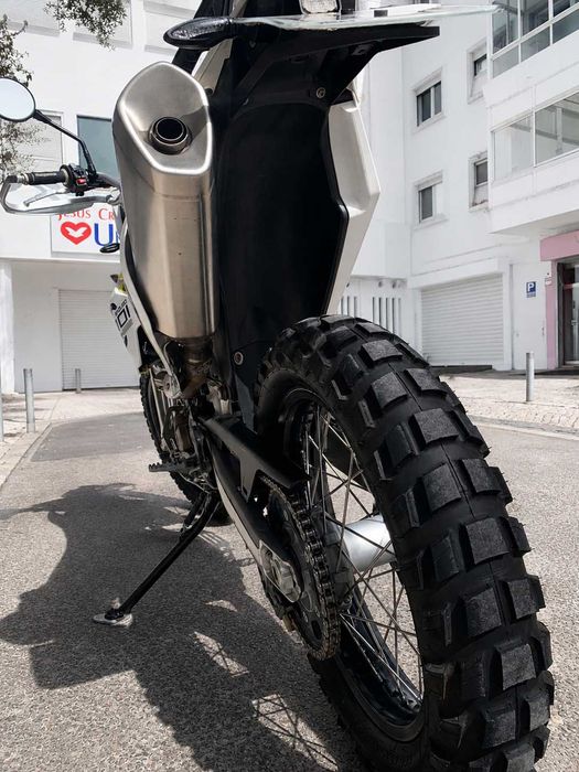 Husqvarna 701 Enduro – 2017 | 17.000 km | Muito equipada
