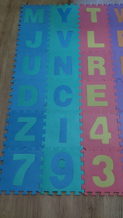 duża mata piankowa litery i cyfry 165cm x 165cm