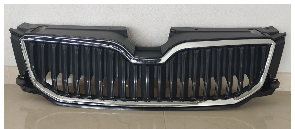 Решітка решотка радіатора А7 Skoda Octavia Шкода Октавія