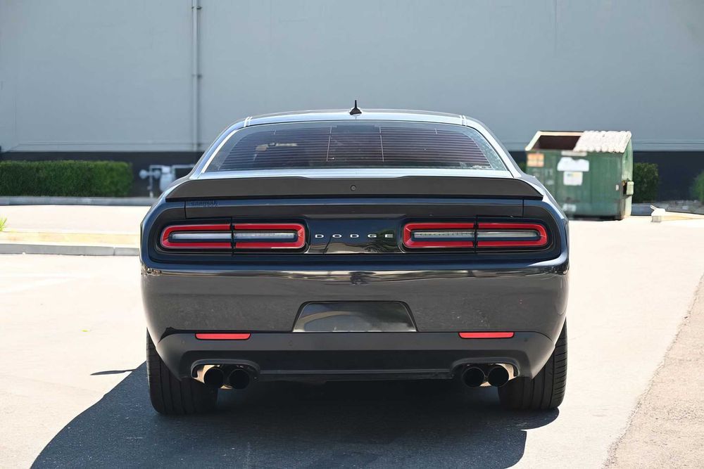 Dodge Challenger      2019