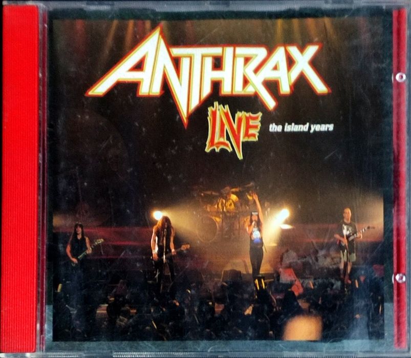 CDs de Metal usados, muito Bom Estado..